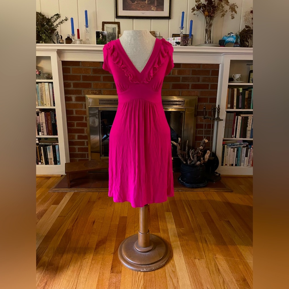 Pink body-hugging knit dress for your curves!